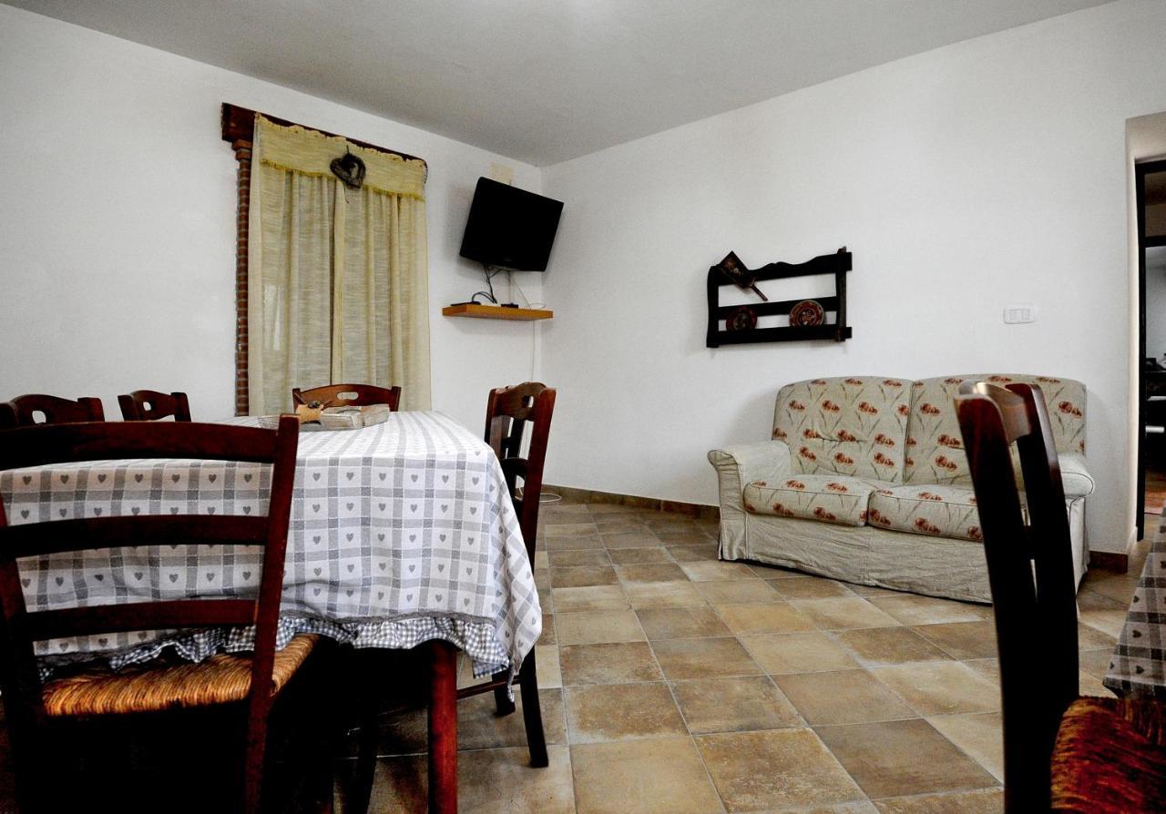 Country House Sezze Bagian luar foto